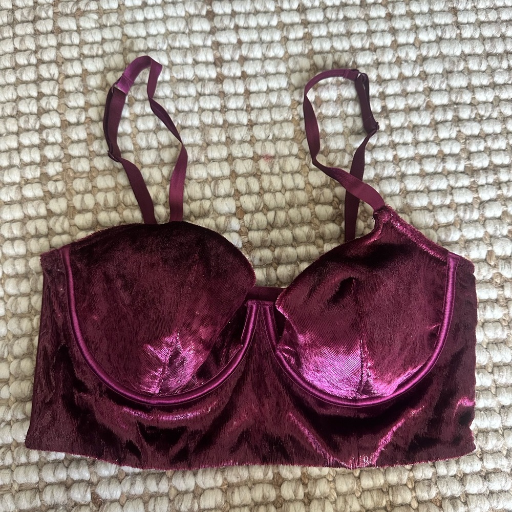NWT Victoria’s secret Velvet Burgundy Bralette